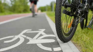 Nowa nawierzchnia na 1,6 km drogi między Niedyszyną a Wielopolem