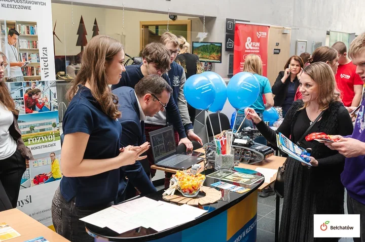 Ósmoklasiści poznają szkoły w jednym miejscu podczas kongresu młodzieży