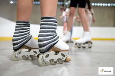 Lodowisko zmieniło się w rolkowisko, a pickleball zyskał trzecie boisko