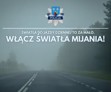 Mgła w Bełchatowie ograniczyła widoczność. Policja przypomina o światłach