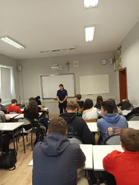 Przemoc rówieśnicza pod lupą policjantów w powiecie bełchatowskim
