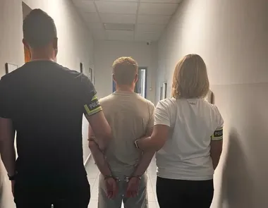 Fałszywi policjanci wyczyścili konto bełchatowianki na 260 tys. zł - dwóch zatrzymanych
