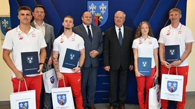 Czwarte miejsce na świecie i rekordy Polski. Sukcesy młodych lekkoatletów