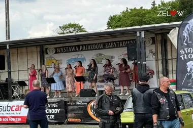 IX Wystawa Pojazdów Zabytkowych w Zelowie. Parada, konkursy i krew dla potrzebujących
